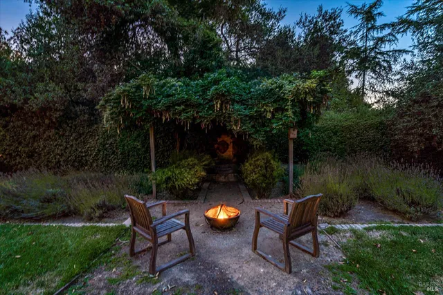 $2,500,000 | 1549 East Napa Street, Sonoma, CA 95476