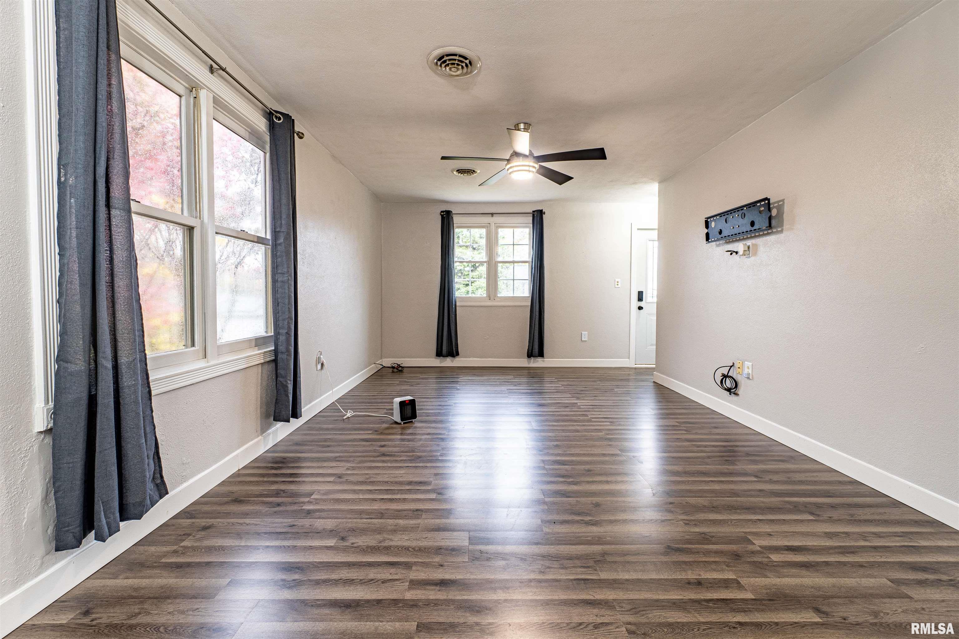 108 Cahokia Road Marquette Heights, IL 61554 - Photo 3 of 16 Gallery Image 3