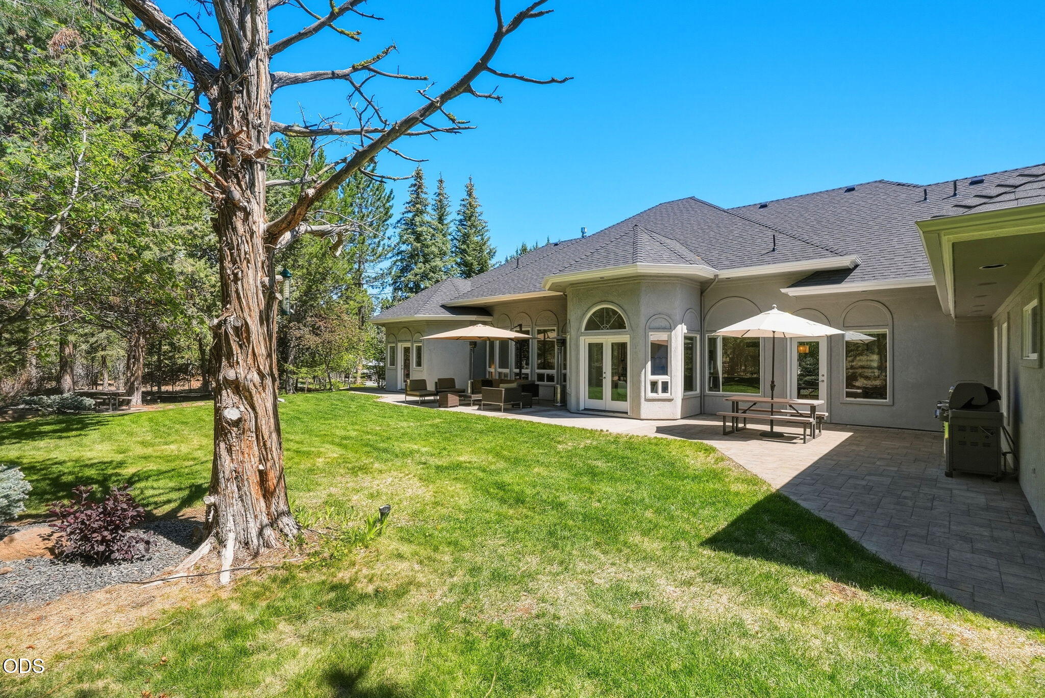 3729 Northwest Summerfield Road Bend, OR 97703 - Photo 62 of 72
