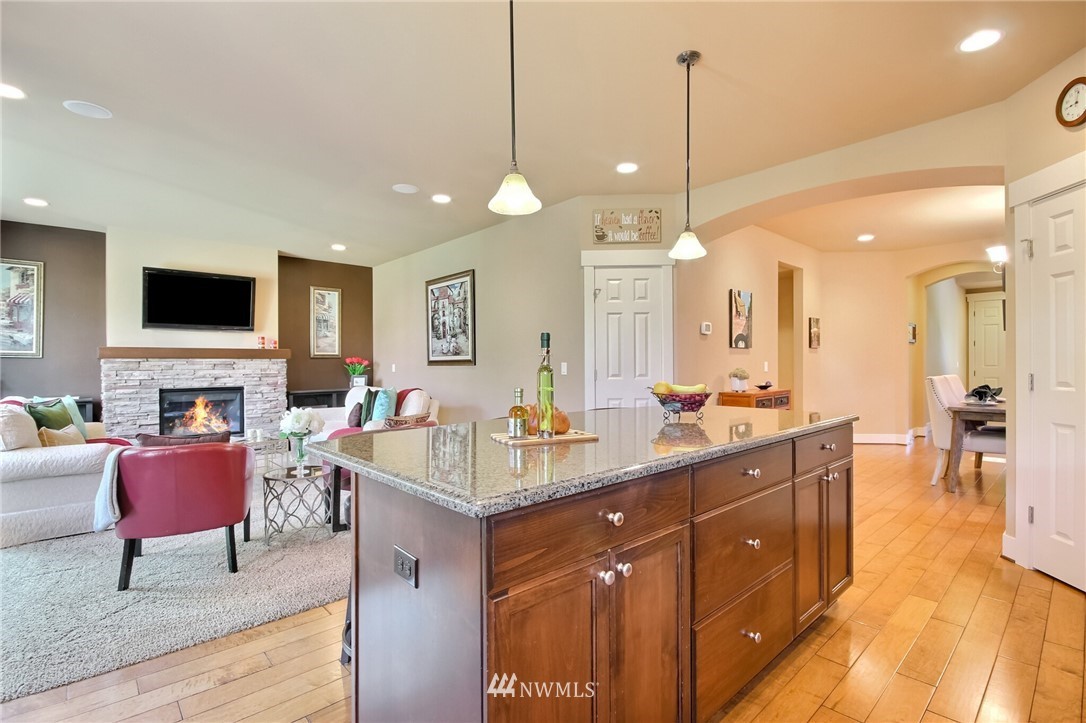 5604 Northeast 7th Place Renton, WA 98059 - Photo 12 of 40