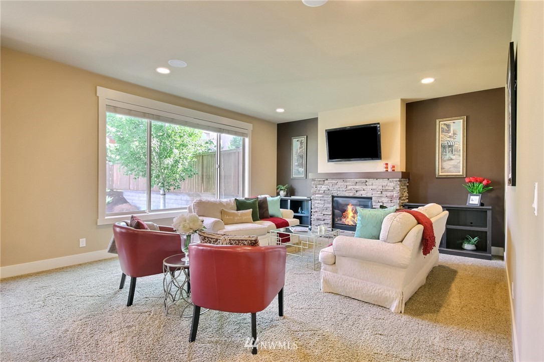 5604 Northeast 7th Place Renton, WA 98059 - Photo 13 of 40