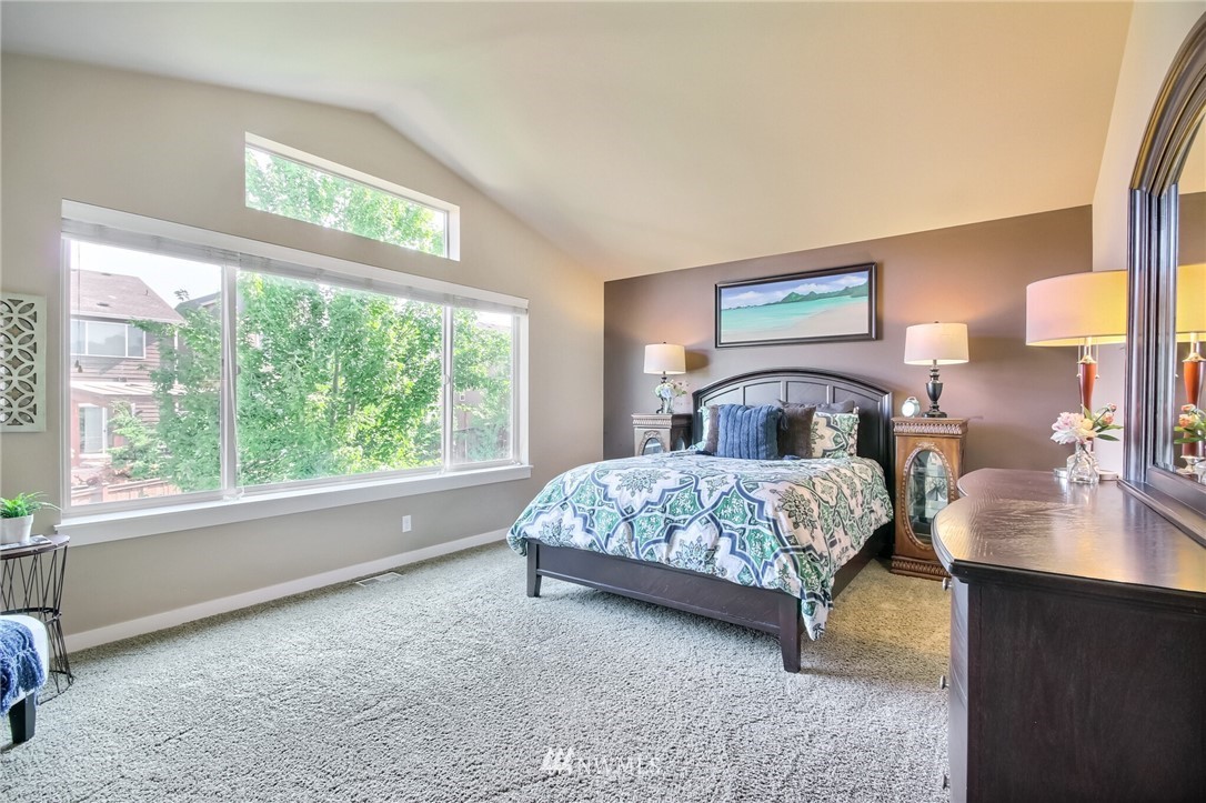 5604 Northeast 7th Place Renton, WA 98059 - Photo 17 of 40