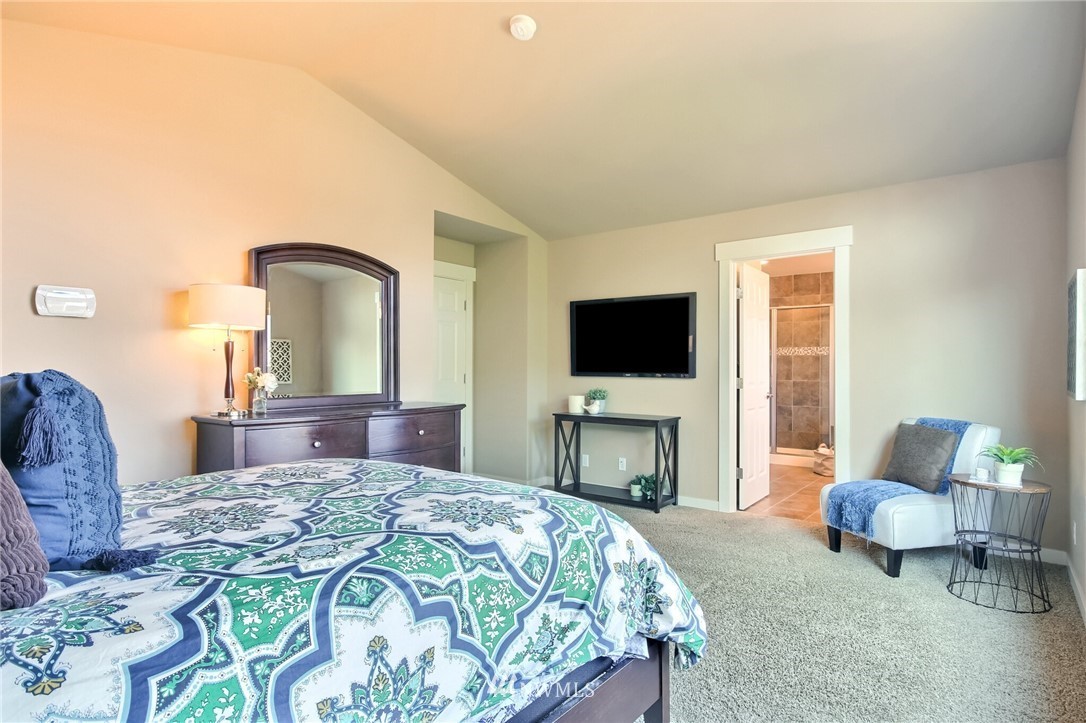 5604 Northeast 7th Place Renton, WA 98059 - Photo 18 of 40