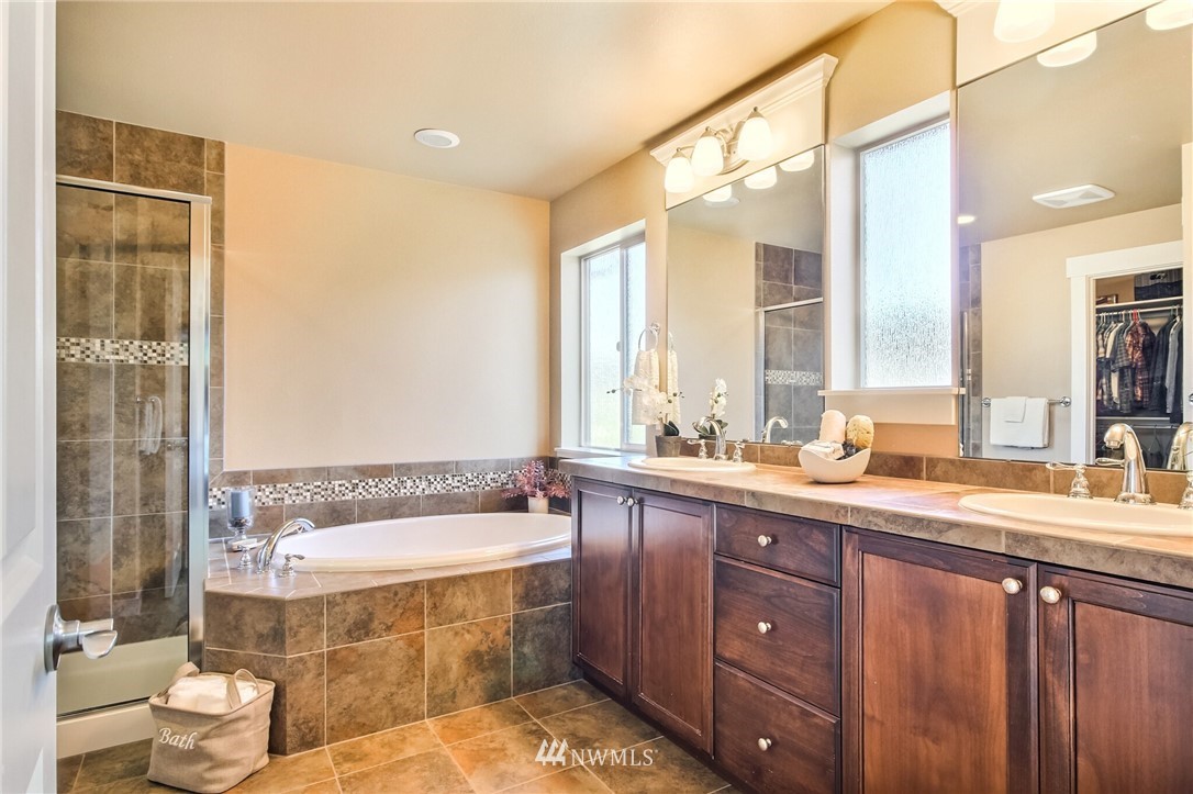 5604 Northeast 7th Place Renton, WA 98059 - Photo 19 of 40