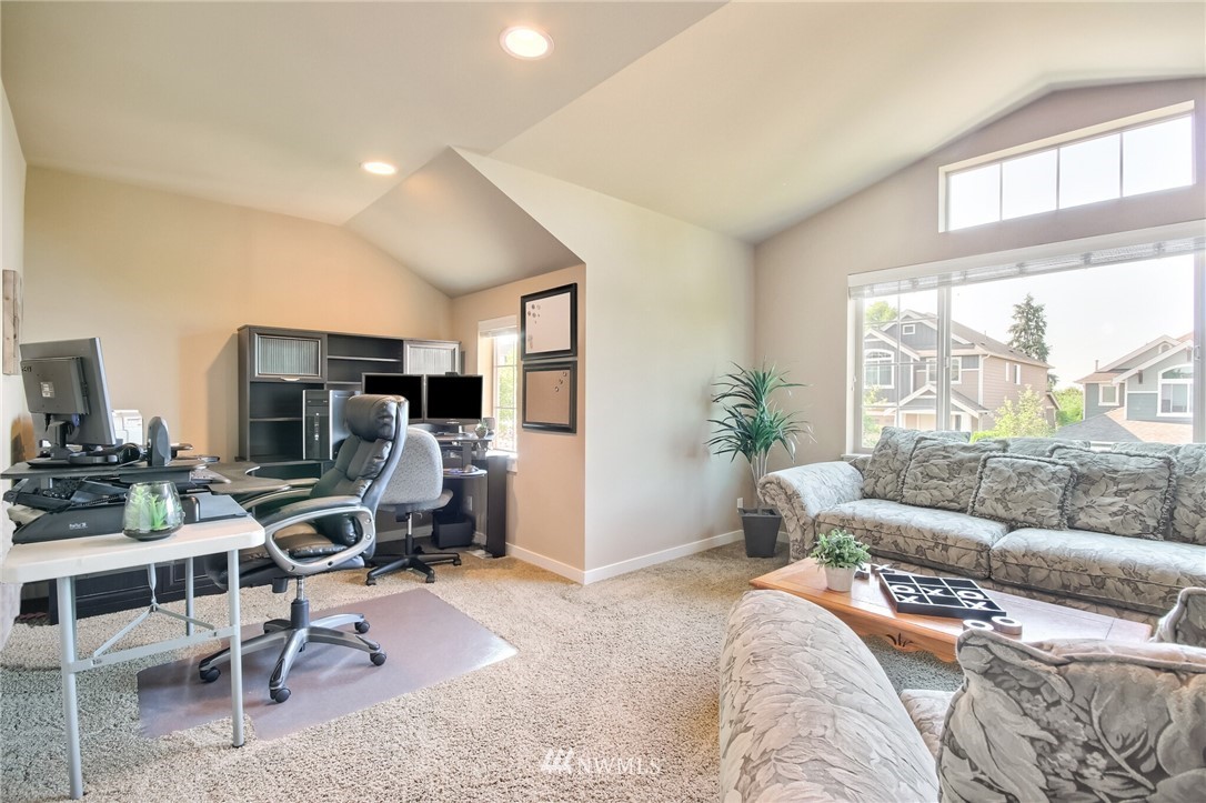 5604 Northeast 7th Place Renton, WA 98059 - Photo 26 of 40