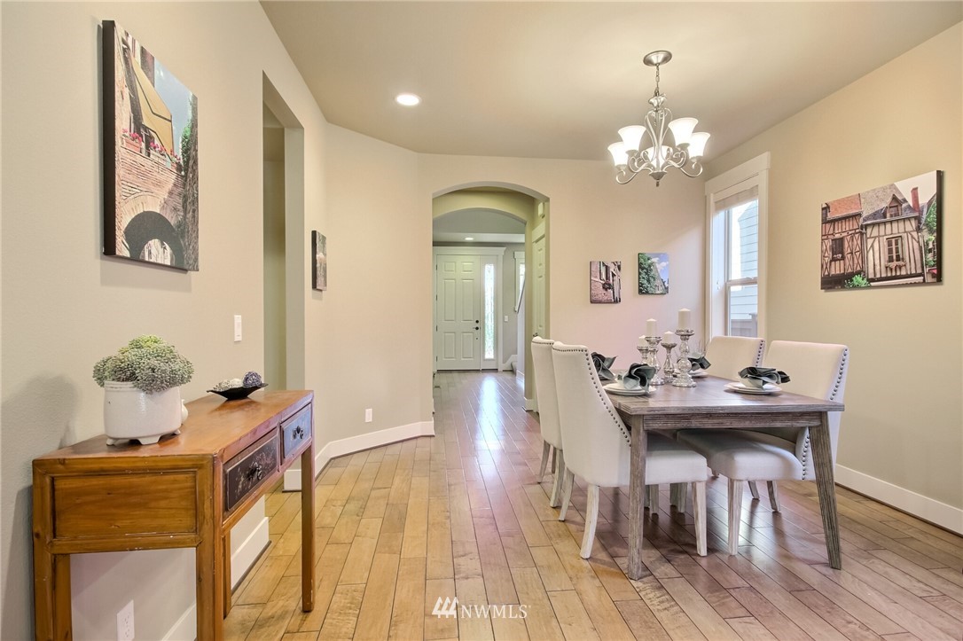 5604 Northeast 7th Place Renton, WA 98059 - Photo 6 of 40