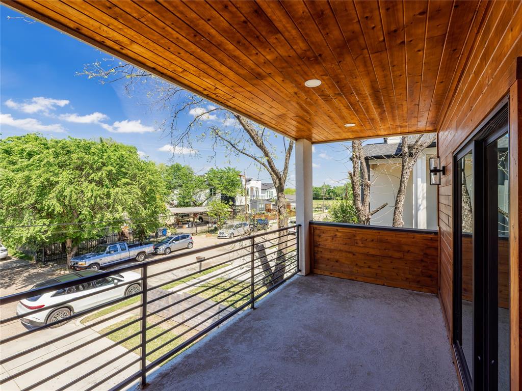 1958 Toronto Street Dallas, TX 75212 - Photo 21 of 32 a view of two chairs in the balcony