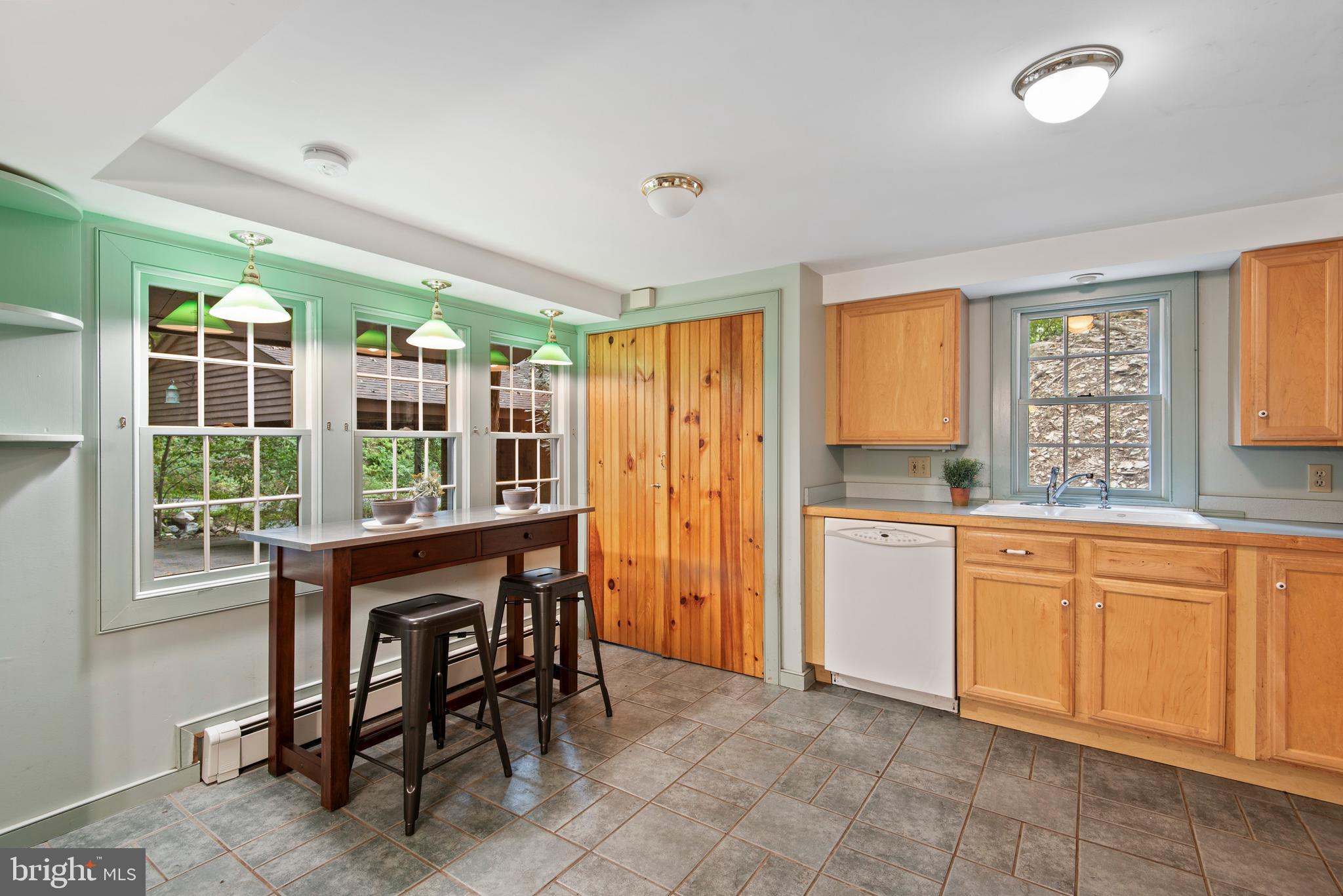 1171 Radnor Road Wayne, PA 19087 - Photo 12 of 31