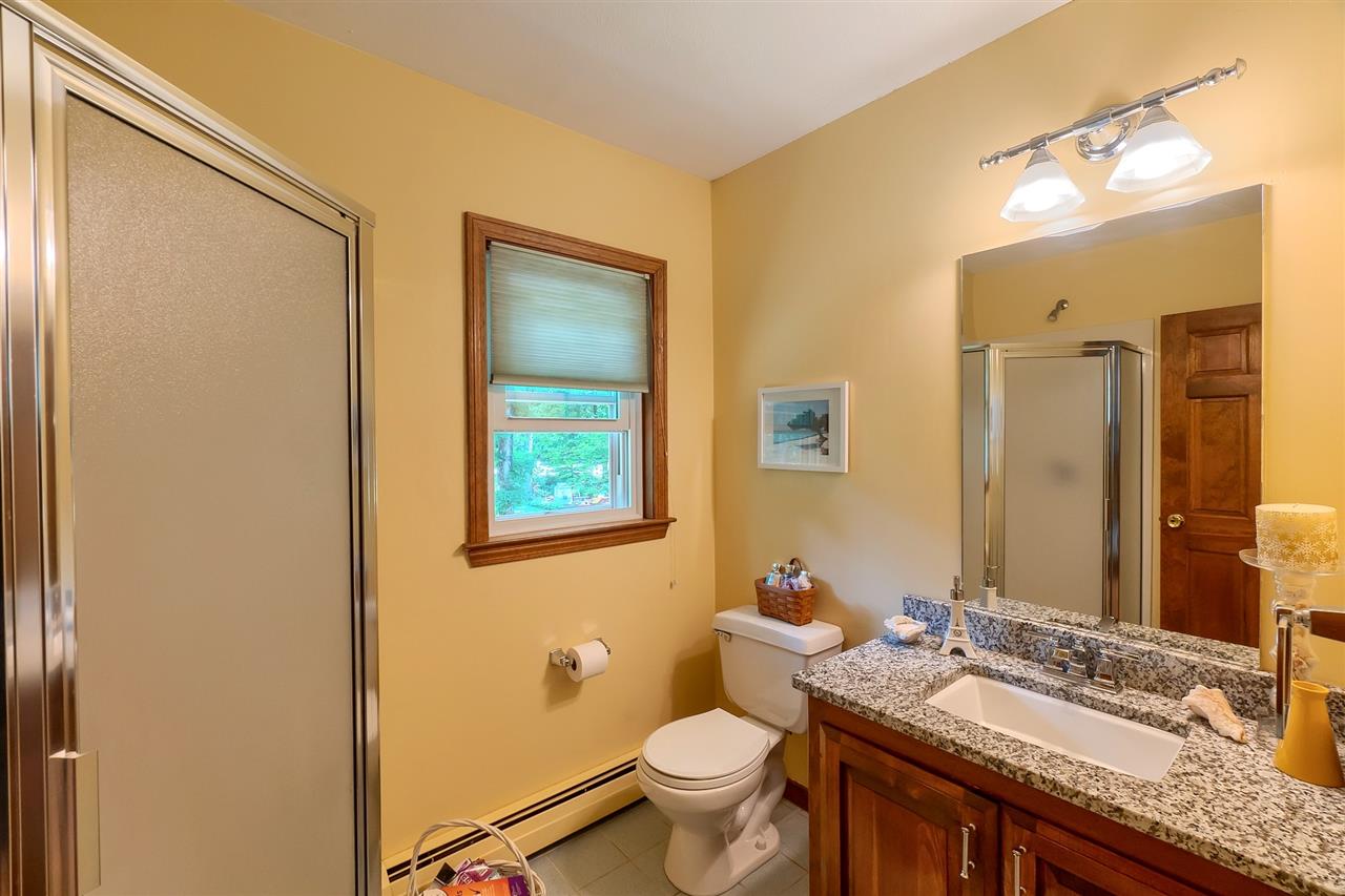 88 Lancaster Farm Road Salem, NH 03079 - Photo 19 of 40