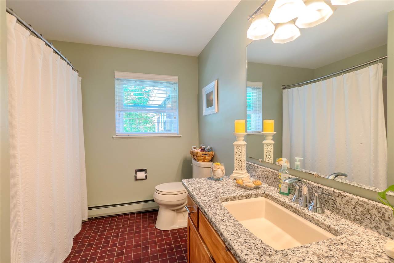 88 Lancaster Farm Road Salem, NH 03079 - Photo 20 of 40