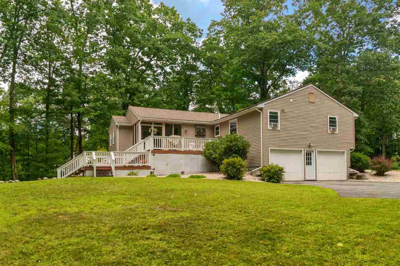 88 Lancaster Farm Road Salem, NH 03079 - Photo 3 of 40