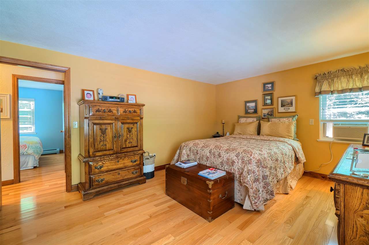 88 Lancaster Farm Road Salem, NH 03079 - Photo 23 of 40