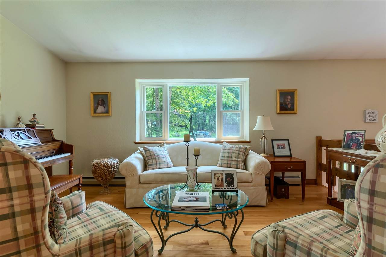 88 Lancaster Farm Road Salem, NH 03079 - Photo 5 of 40