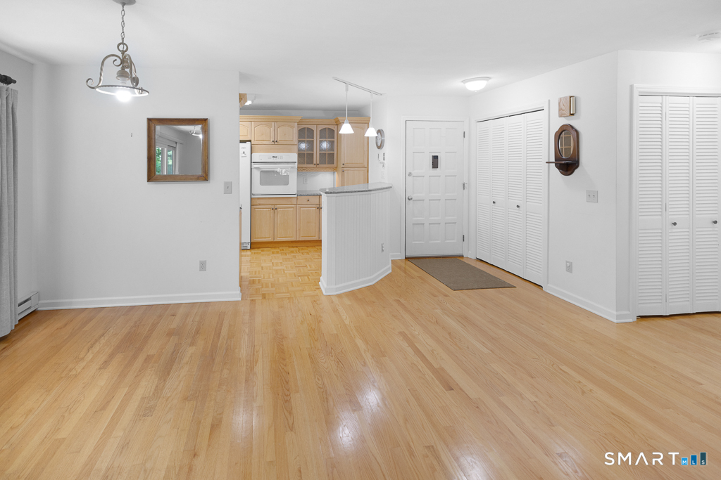 91 Riverview Road, Unit 8C East Lyme, CT 06357 - Photo 3 of 35