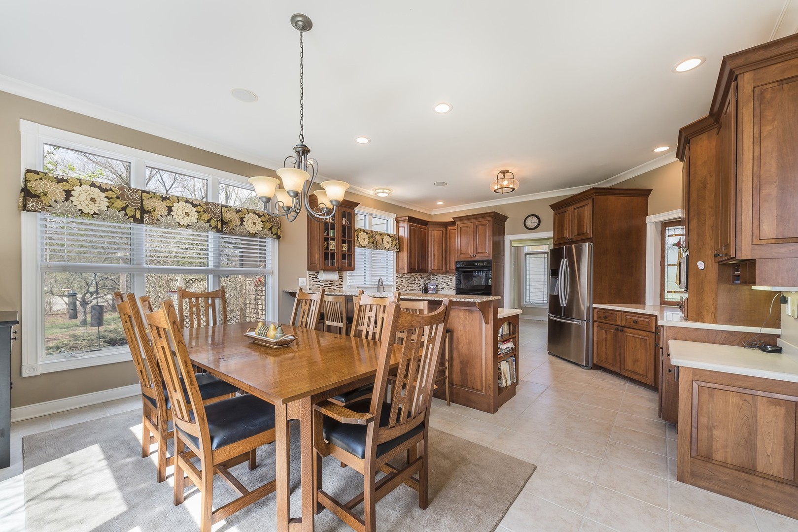 41W295 Empire Road St. Charles, IL 60175 - Photo 4 of 42