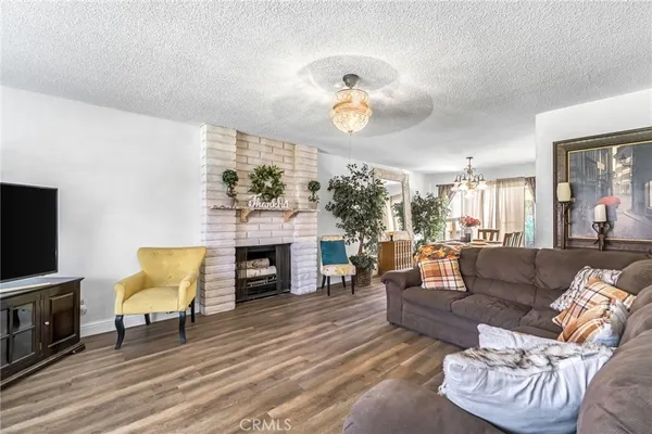 $315,000 | 1751 West Santa Ana Avenue, Fresno, CA 93705