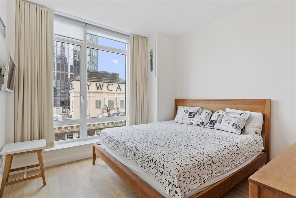 400 Stuart Street, Unit 18F Boston, MA 02116 - Photo 11 of 27 Gallery Image 11
