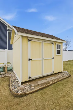 $499,900 | 4931 38th Avenue South, Fargo, ND 58104
