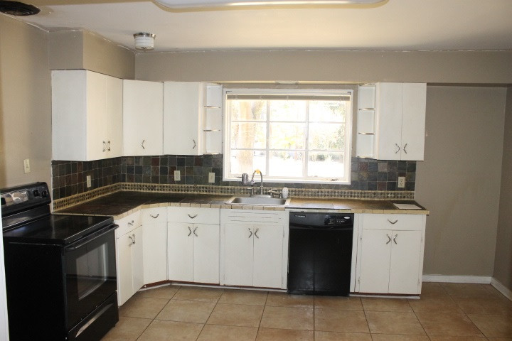 1906 Meadowbrook Road Jackson, MS 39211 - Photo 8 of 16 Photo 8