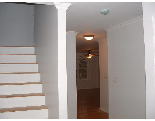 46 A Reed Street Worcester, MA 01602 - Photo 5 of 9 Gallery Image 5