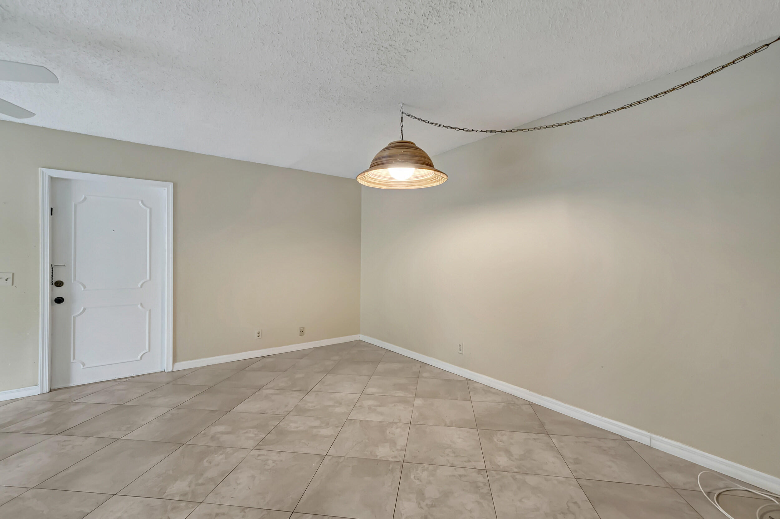 22805 Southwest 66th Avenue, Unit 105 Boca Raton, FL 33428 - Photo 12 of 26 DSC_3003