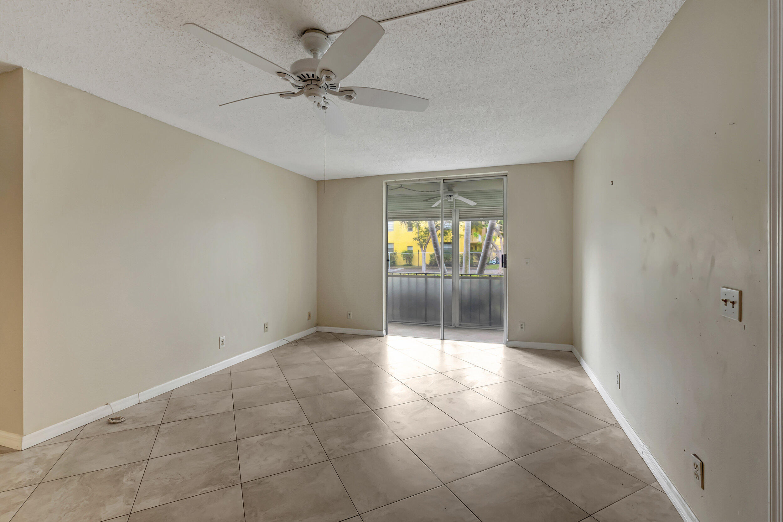 22805 Southwest 66th Avenue, Unit 105 Boca Raton, FL 33428 - Photo 7 of 26 DSC_2978