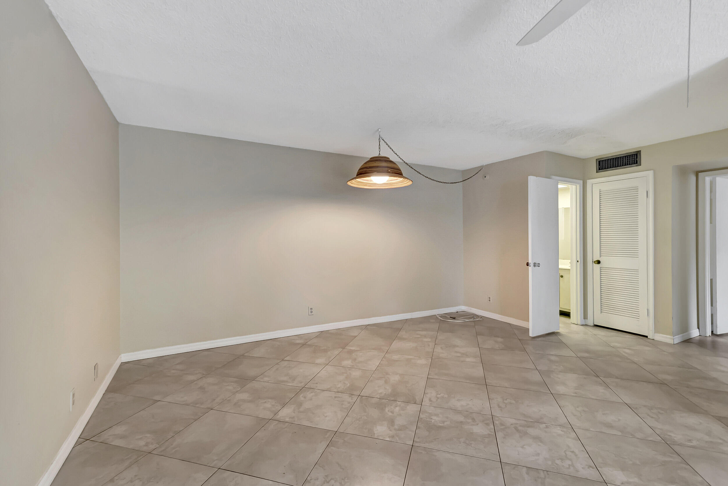 22805 Southwest 66th Avenue, Unit 105 Boca Raton, FL 33428 - Photo 10 of 26 DSC_2993