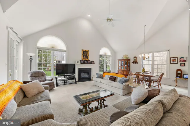 $925,000 | 14 Kentshire Court, Wilmington, DE 19807