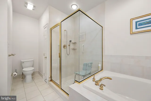 $925,000 | 14 Kentshire Court, Wilmington, DE 19807