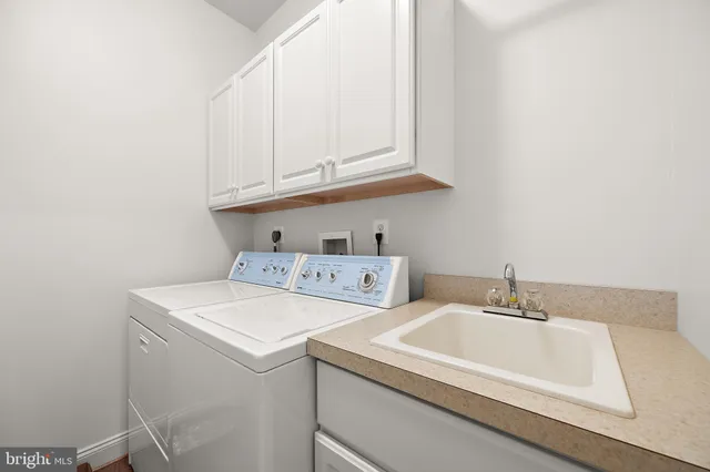 $925,000 | 14 Kentshire Court, Wilmington, DE 19807