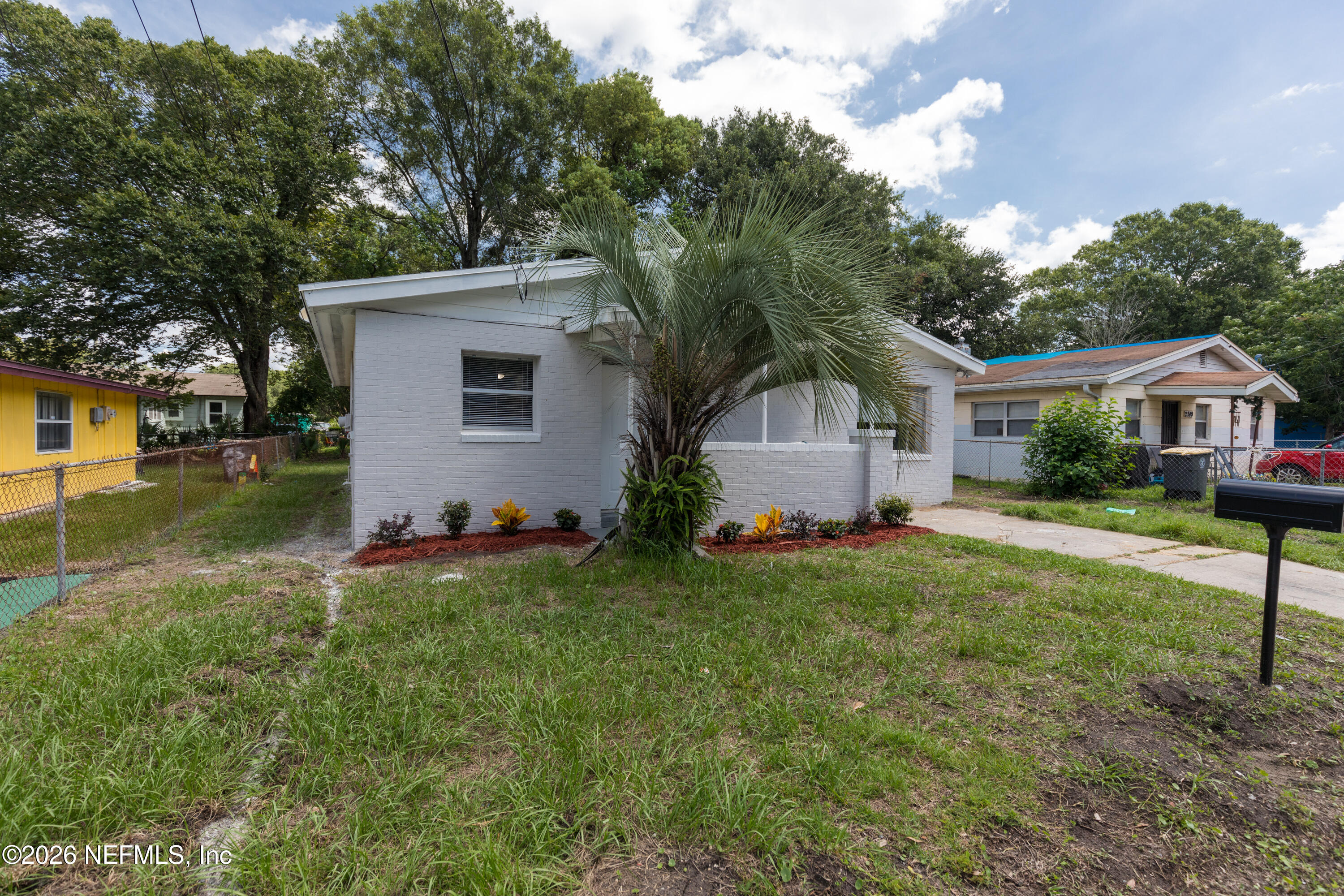 2255 West 13th Street Jacksonville, FL 32209 - Photo 28 of 29 a house view with a garden space