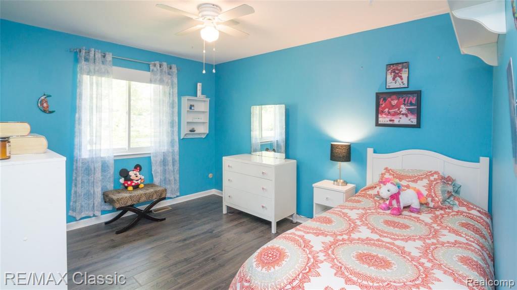 24712 Springbrook Drive Farmington, MI 48336 - Photo 27 of 46
