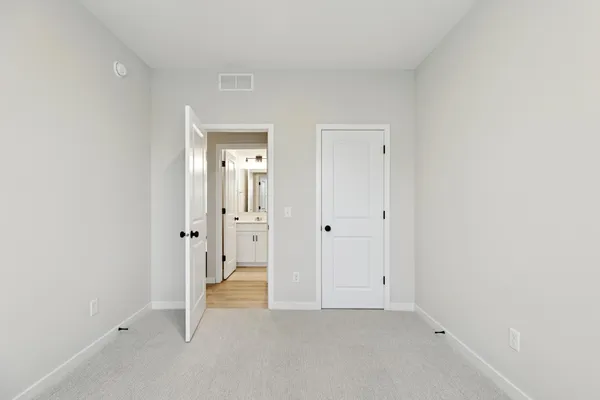 $482,745 | 10933 37th Street North, Lake Elmo, MN 55042
