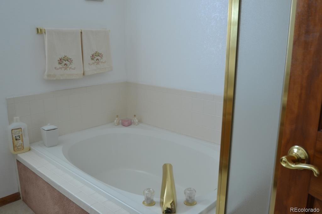 24008 Deer Valley Road Golden, CO 80401 - Photo 17 of 35 Gallery Image 17