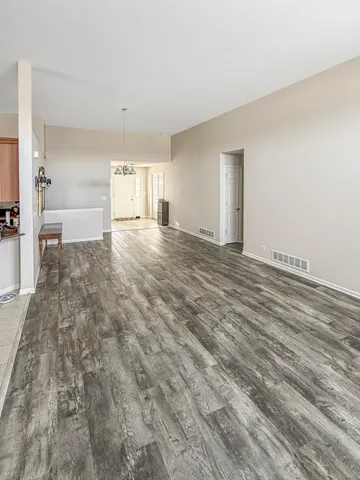 $3,000 | 1387 Prescott Drive, Volo, IL 60020