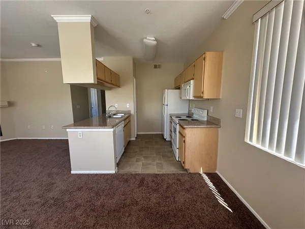 $1,200 | 2900 Sunridge Heights Parkway, Unit 728, Henderson, NV 89052