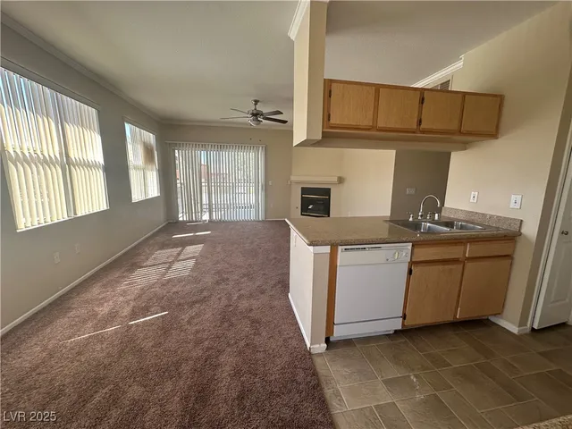 $1,400 | 2900 Sunridge Heights Parkway, Unit 728, Henderson, NV 89052