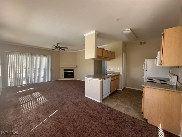 $1,400 | 2900 Sunridge Heights Parkway, Unit 728, Henderson, NV 89052