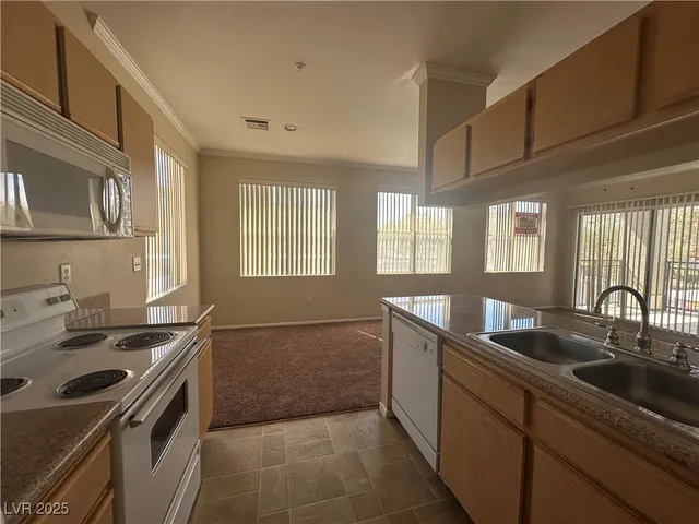 $1,400 | 2900 Sunridge Heights Parkway, Unit 728, Henderson, NV 89052