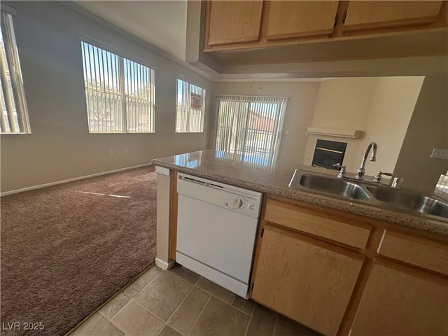 $1,400 | 2900 Sunridge Heights Parkway, Unit 728, Henderson, NV 89052