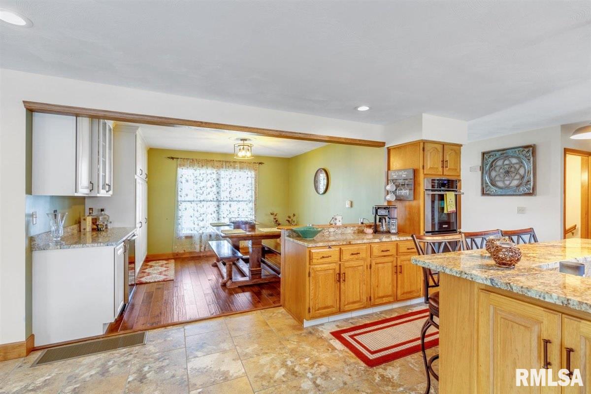 3121 Red Bud Lane Springfield, IL 62712 - Photo 24 of 39 Gallery Image 24