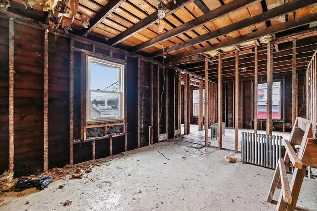 a view of an outdoor space of a house