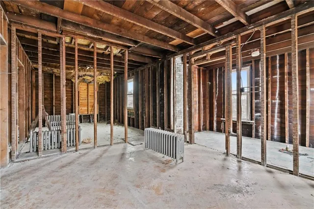 a view of an outdoor space