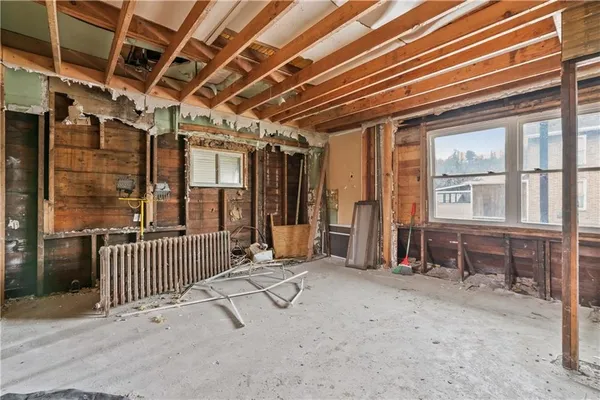 a view of a garage