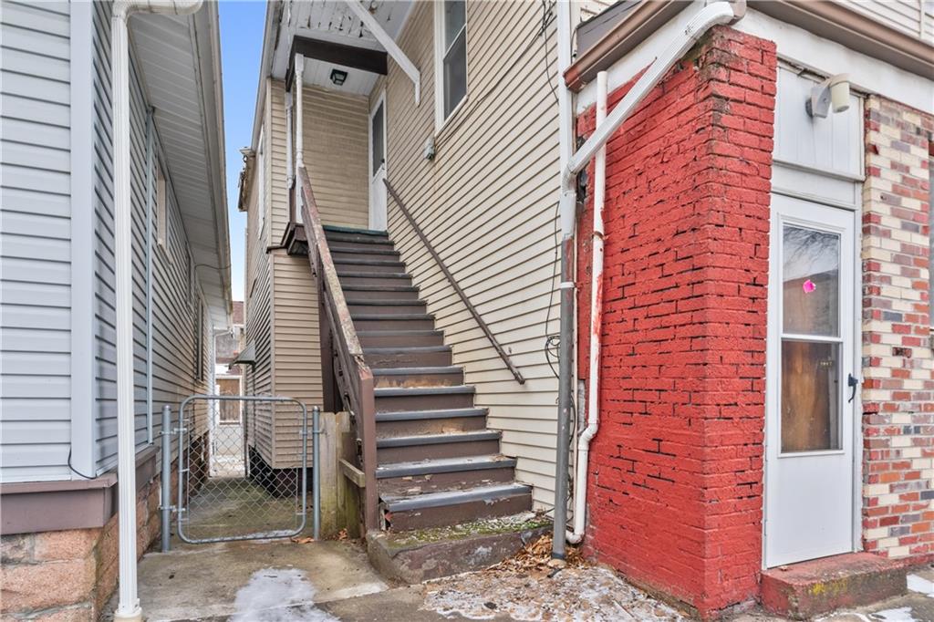 149 Murdock Street Canonsburg, PA 15317 - Photo 25 of 26 a view of a door with a house