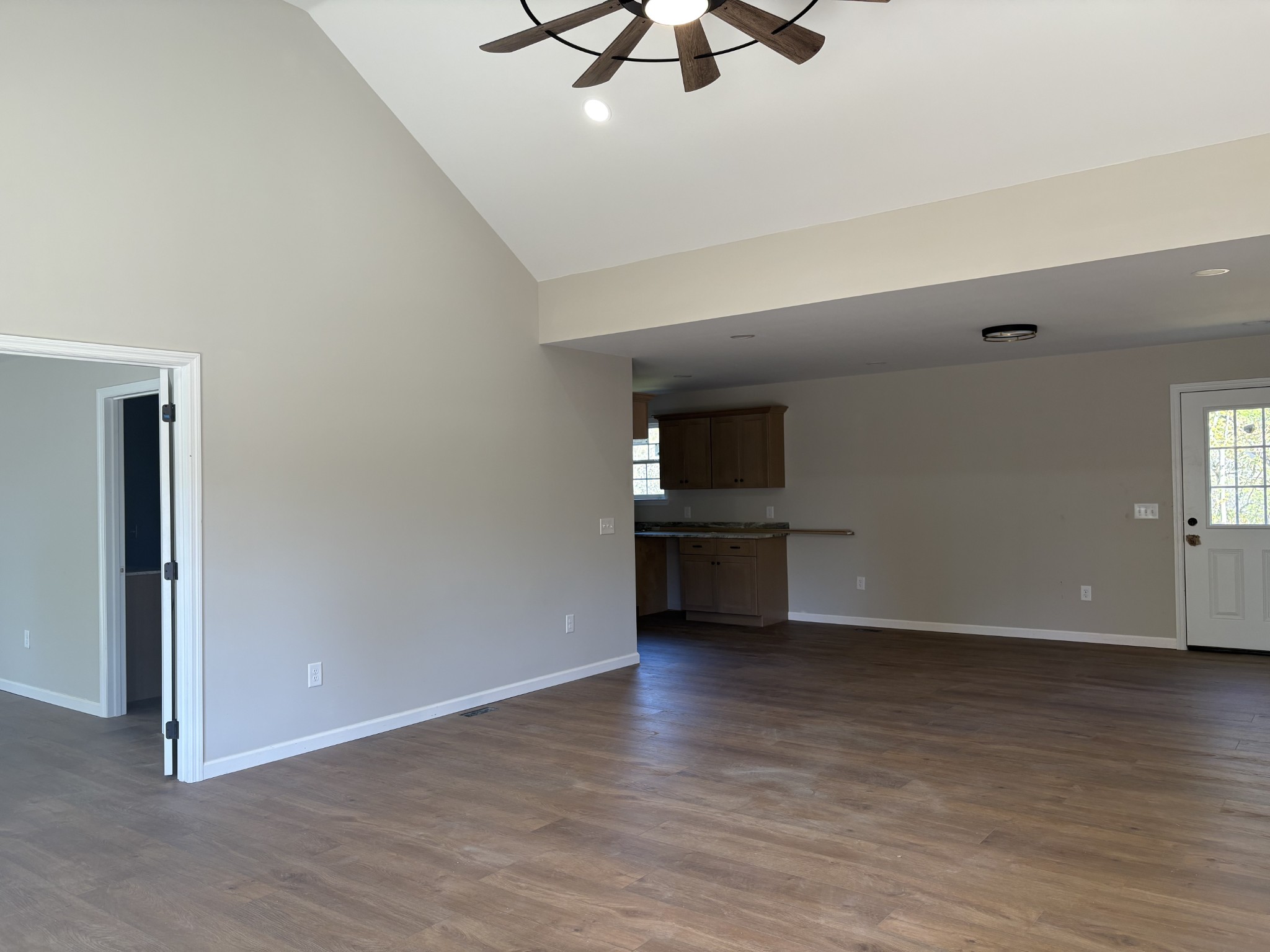 127 Crestview Drive Lewisburg, TN 37091 - Photo 4 of 28