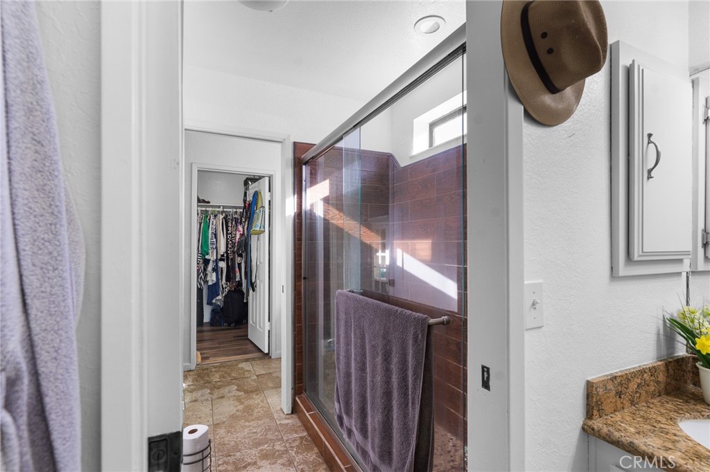 20071 Serrano Road Apple Valley, CA 92307 - Photo 28 of 38 a view of entryway