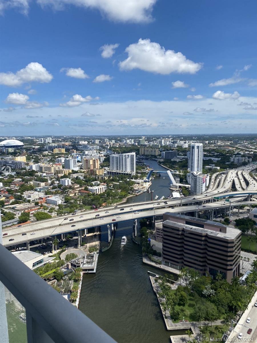 185 Southwest 7th Street, Unit 4103 Miami, FL 33130 - Photo 1 of 20