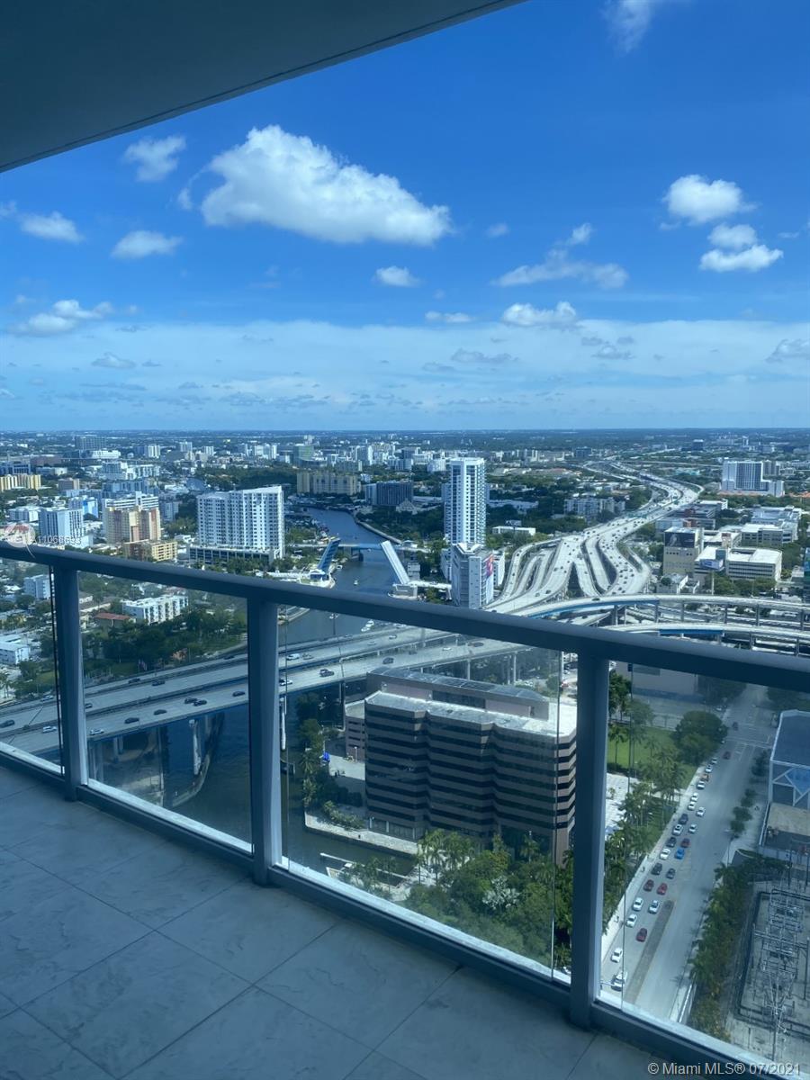 185 Southwest 7th Street, Unit 4103 Miami, FL 33130 - Photo 17 of 20