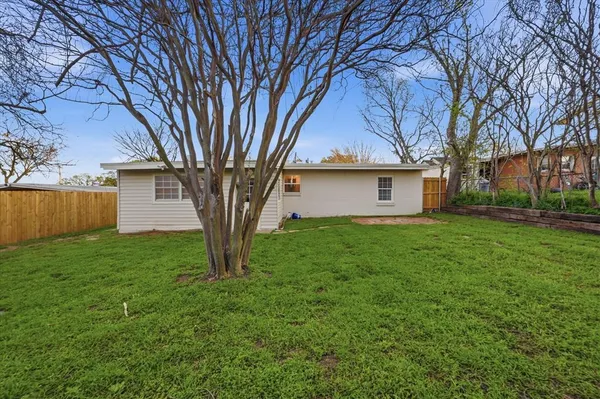 $2,650 | 5301 Slate Street, Fort Worth, TX 76114